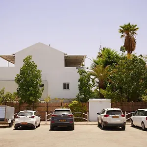  Holiday home אדום 179, נופש